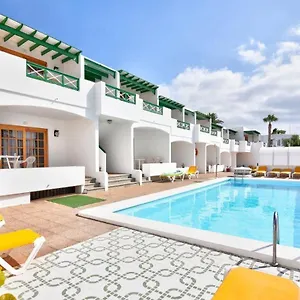 apartamentos-isabel-puerto-del-carmen.puertodelcarmen-hotels.org/